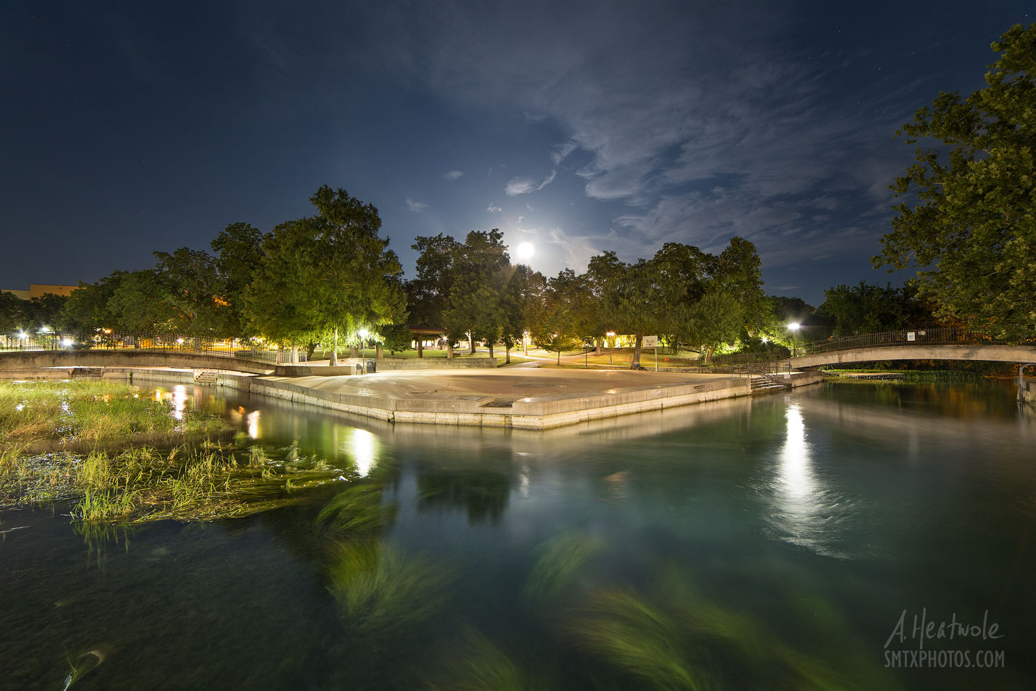[Image: Super-Moon-Over-Sewell-Park-In-San-Marcos-TX.jpg]